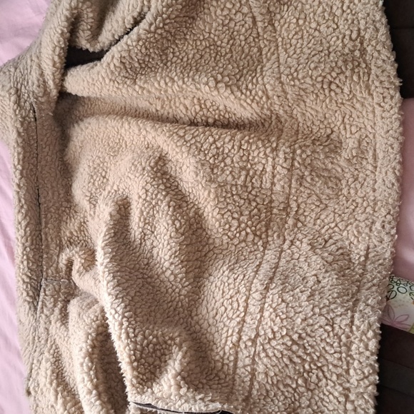 Coat - Picture 4 of 4